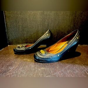 Chloe Front Brass Plate Block Heel Round Toe Blk White Contrast Stitch Size 37/6